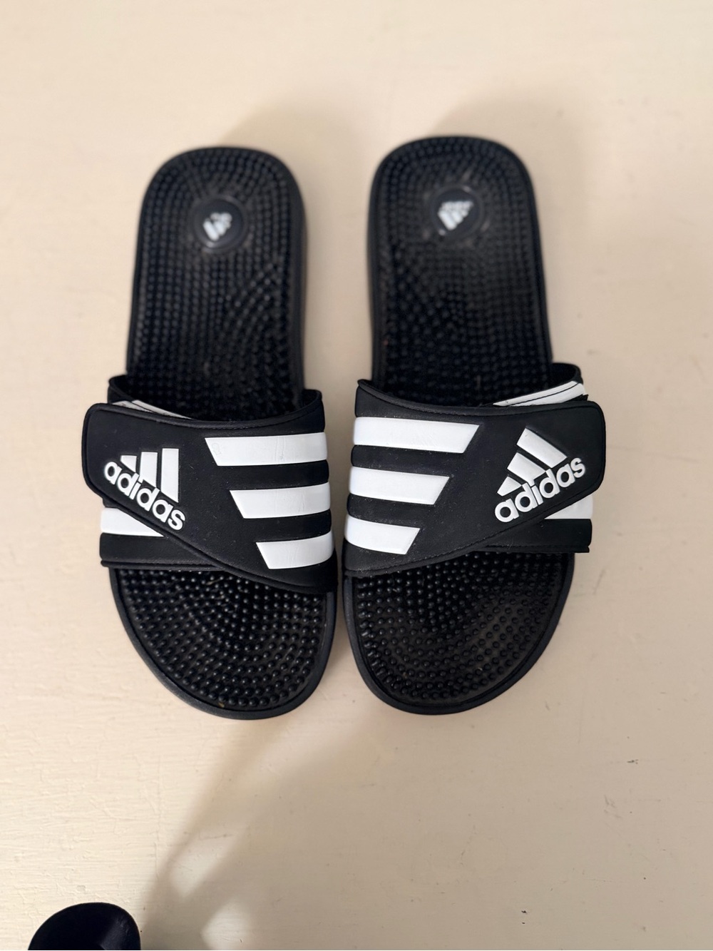 Adidas Adissage Slides Men’s Size 13 Black White Massage Footbed 078260